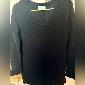 Old Navy women’s sweater (L)